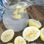 Beneficios y propiedades del agua con limón para la salud
