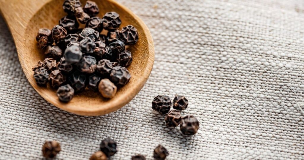 descubre los beneficios y propiedades del bioperine piperina