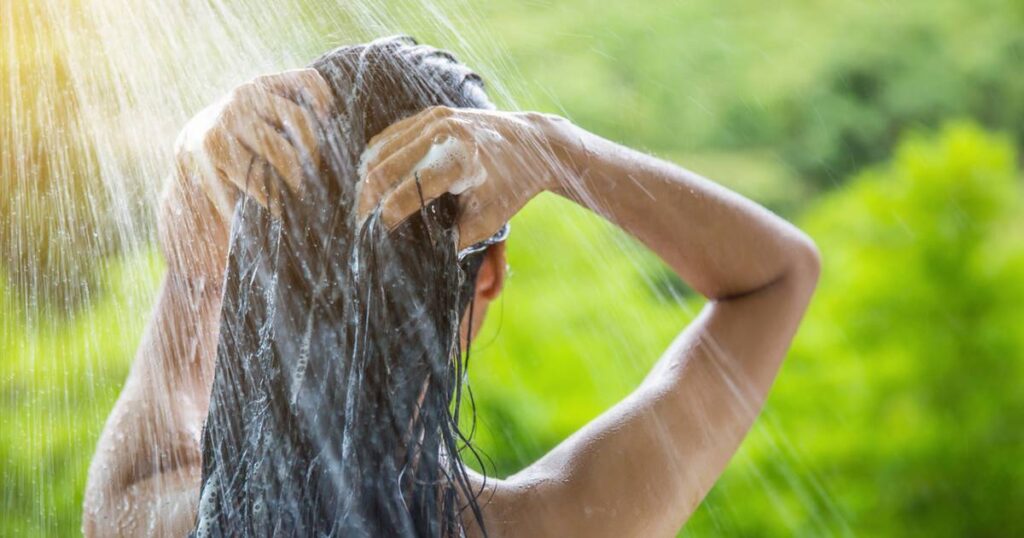 productor naturales de herbolario para cuidar el pelo y unas