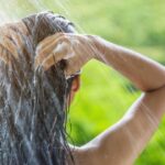 Productor naturales de herbolario para cuidar el pelo y uñas